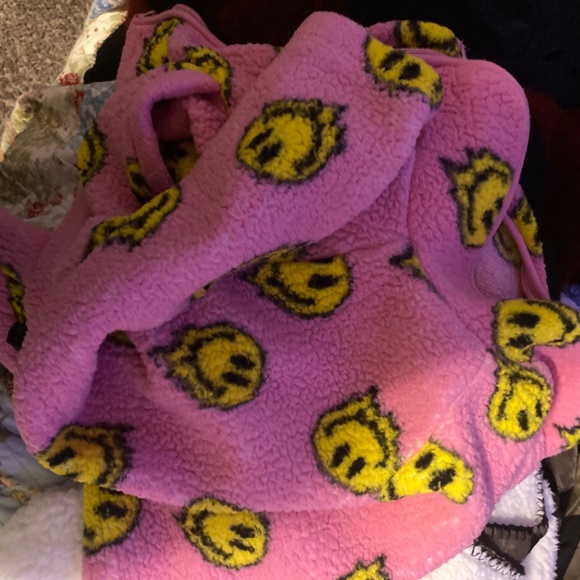 Weekending Smiley face pink jacket - Picture 3 of 5